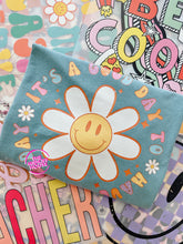 Load image into Gallery viewer, GOOD DAY DAISY TEE
