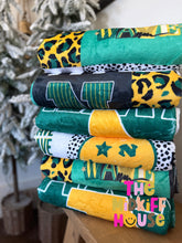 Load image into Gallery viewer, SALE! GREEN WAVE PATCHES BLANKET