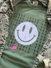 Load image into Gallery viewer, JESUS LOVES YOU SMILE LONG SLV