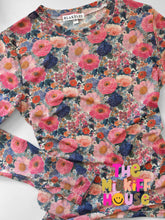 Load image into Gallery viewer, SPRING FLORAL MESH TOP
