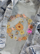Load image into Gallery viewer, FLOWER POWER TEE
