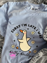 Load image into Gallery viewer, DILLY DALLYING GOOSE TEE
