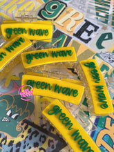 Load image into Gallery viewer, GREEN WAVE CLAW CLIP
