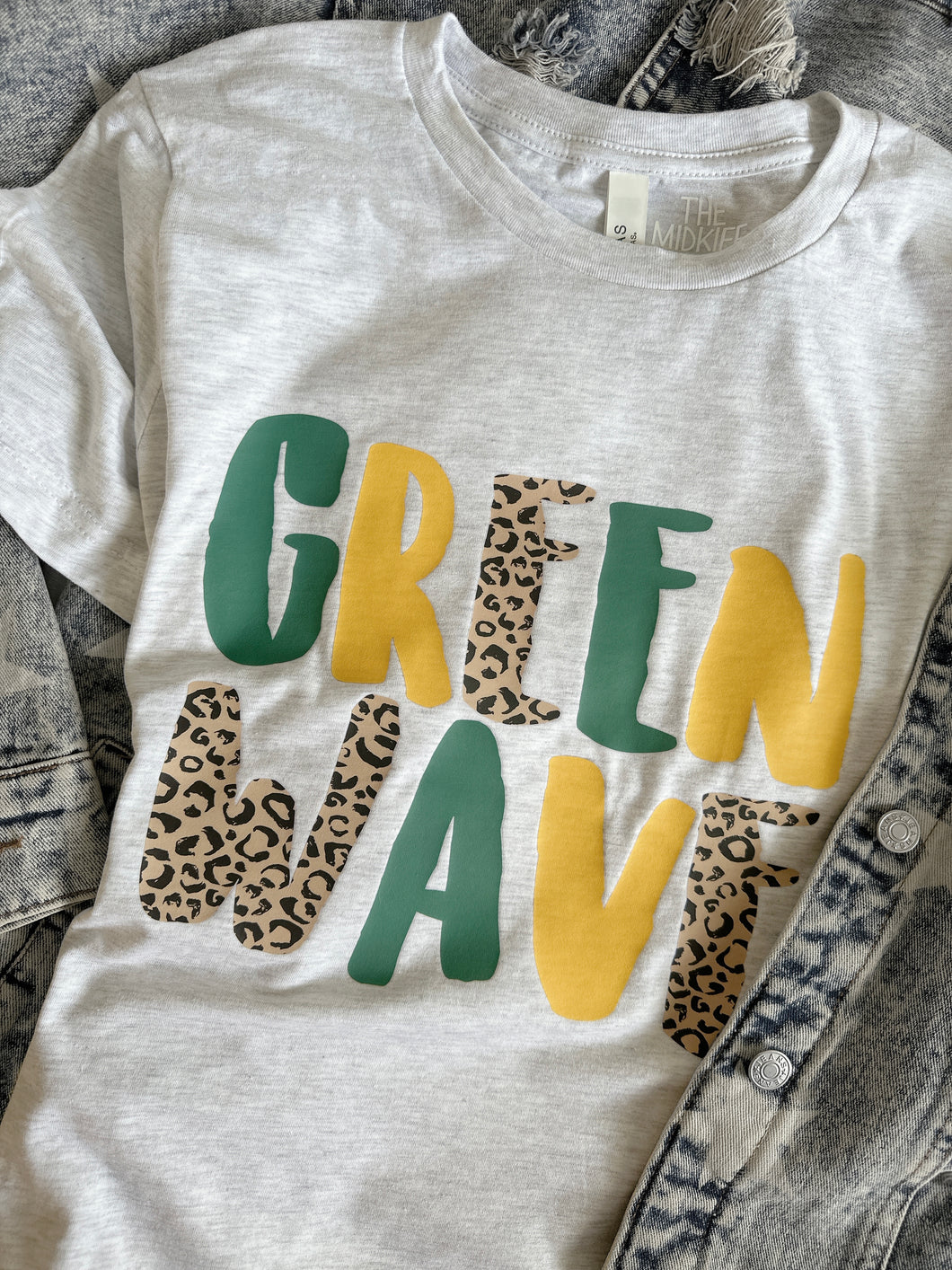 GREEN WAVE LEOPARD STAMP TEE