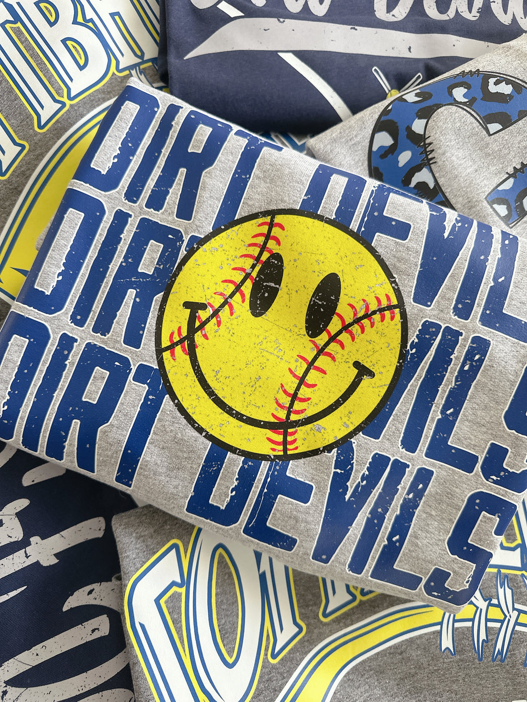 DIRT DEVILS RETRO SMILE TEE
