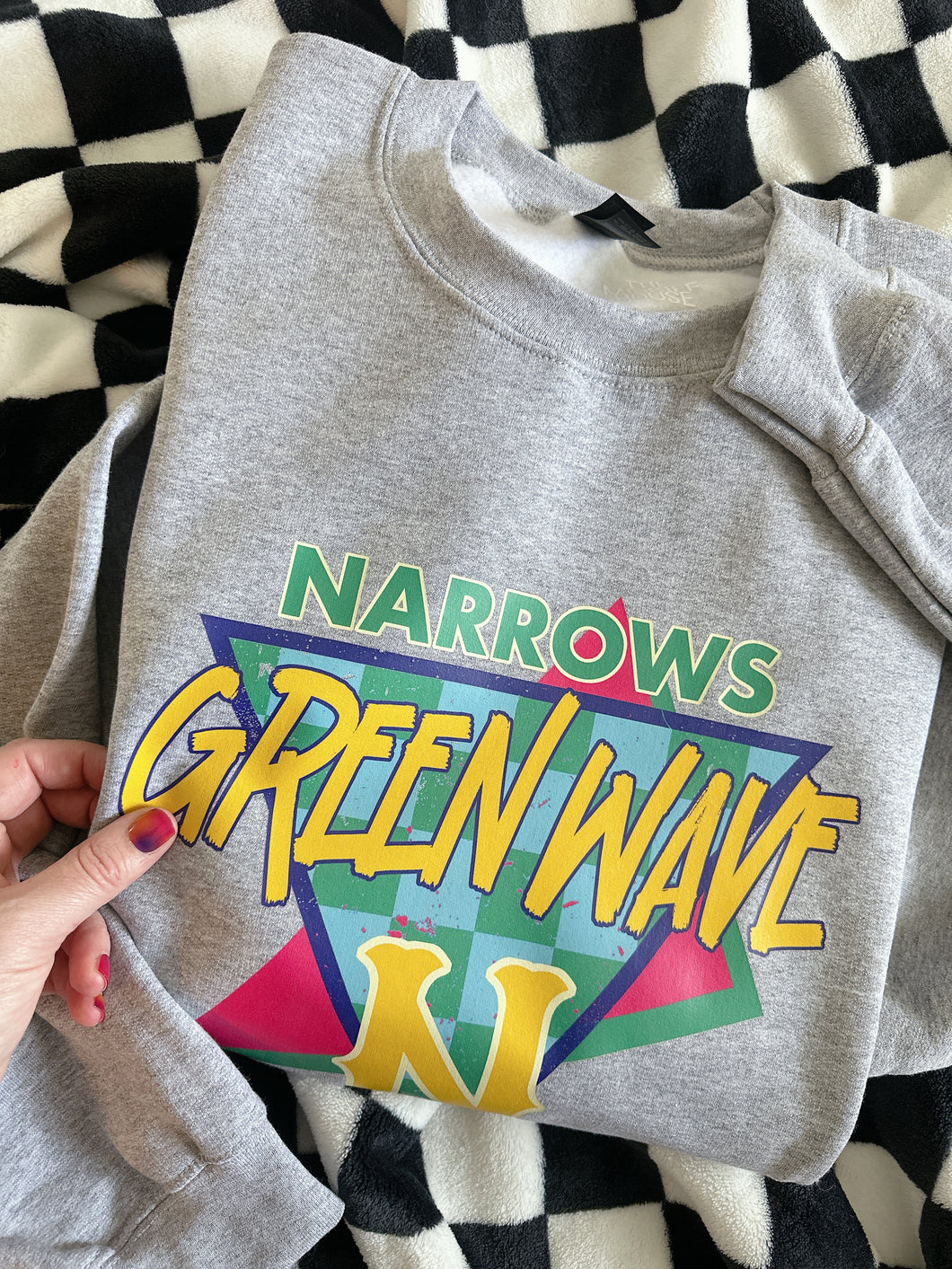 RETRO FUN GREEN WAVE CREWNECK