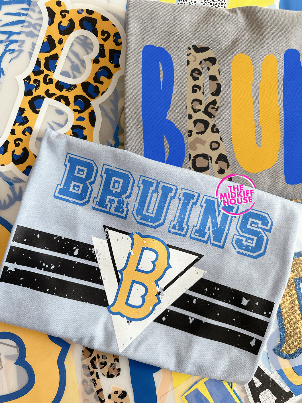 BRUINS DISTRESSED LINES LOGO TEE