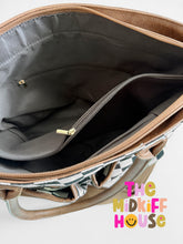 Load image into Gallery viewer, ON-THE-GO CHECKERBOARD ORGANIZER TOTE

