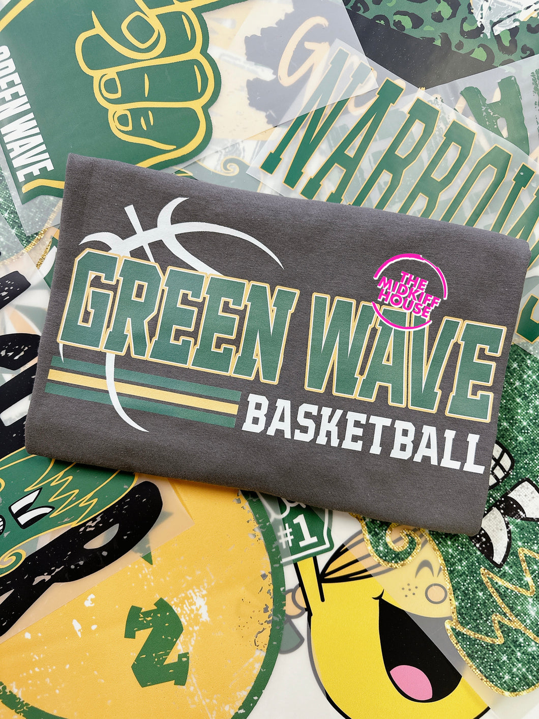 GREEN WAVE BASKETBALL GAME ON TEE