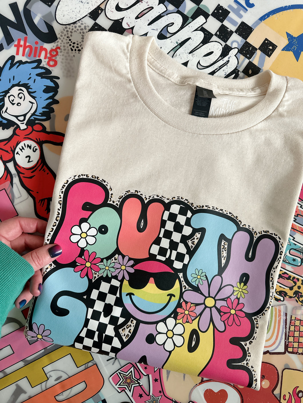 BACK TO SCHOOL GROOVY SMILE TEE