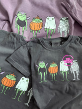 Load image into Gallery viewer, SPOOKY FROGS CROP CREWNECK
