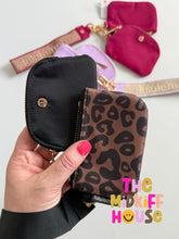 Load image into Gallery viewer, LUXE INSPIRED DUAL POUCH WRISTLET
