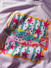 Load image into Gallery viewer, PREPPY FISH STRIPES TEE
