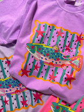 Load image into Gallery viewer, PREPPY FISH STRIPES TEE
