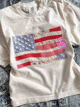 Load image into Gallery viewer, USA FLAG FAUX PATCH TEE
