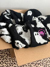 Load image into Gallery viewer, GHOSTIE CLOUD CARDIGAN
