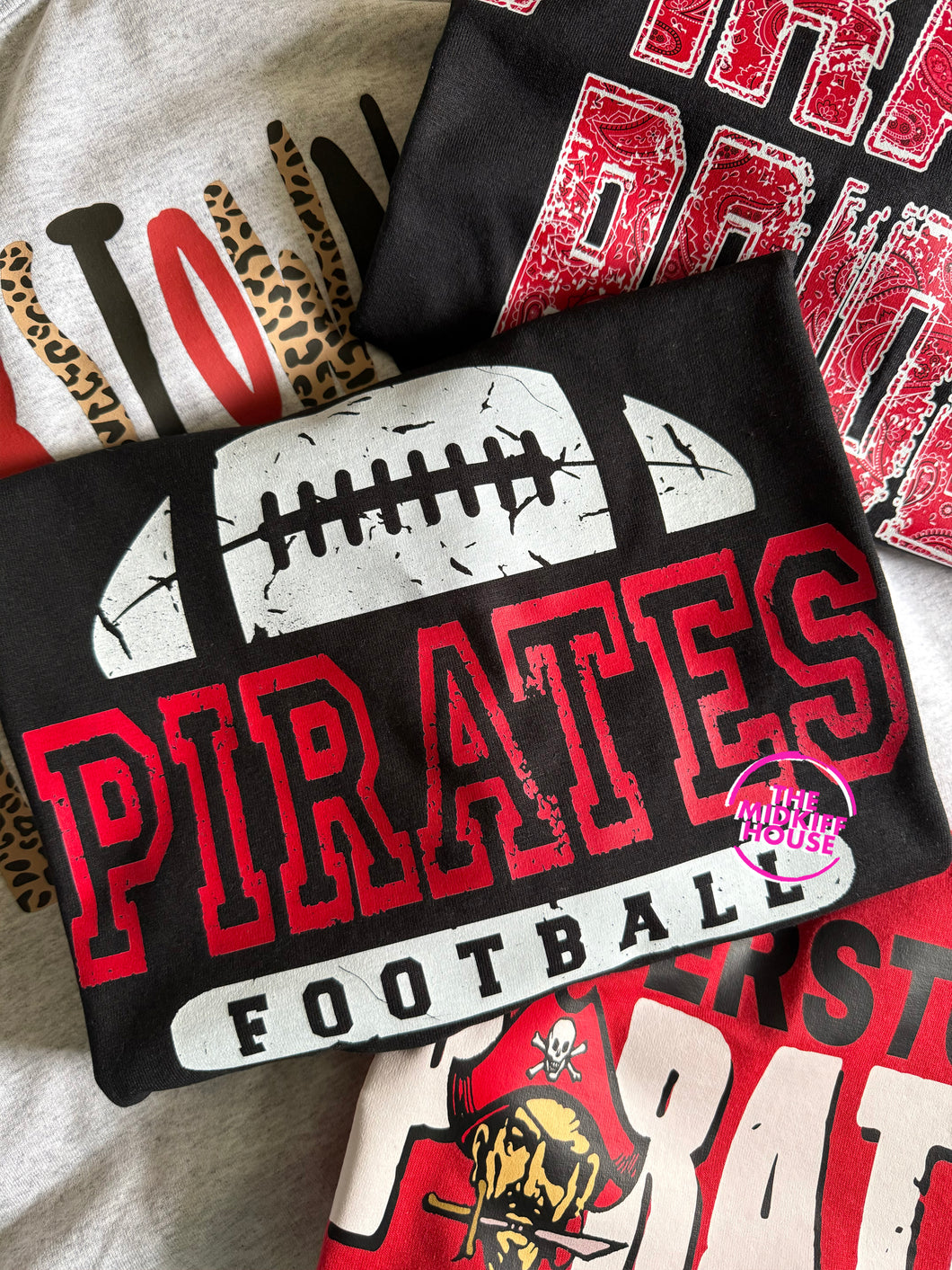 PIRATES FOOTBALL DISTRESSED TEE