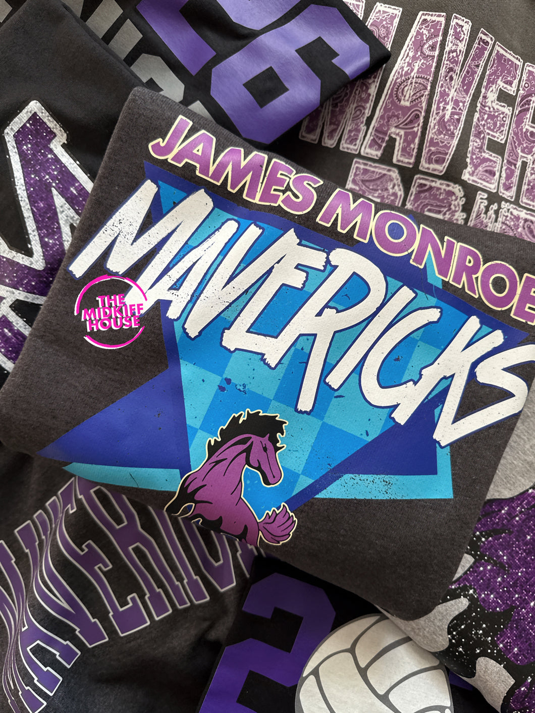 RETRO FUN MAVERICKS TEE