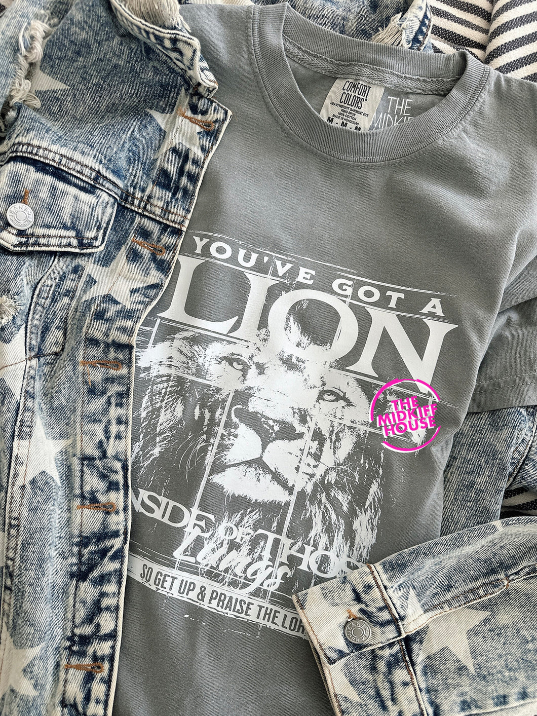 LION INSIDE TEE
