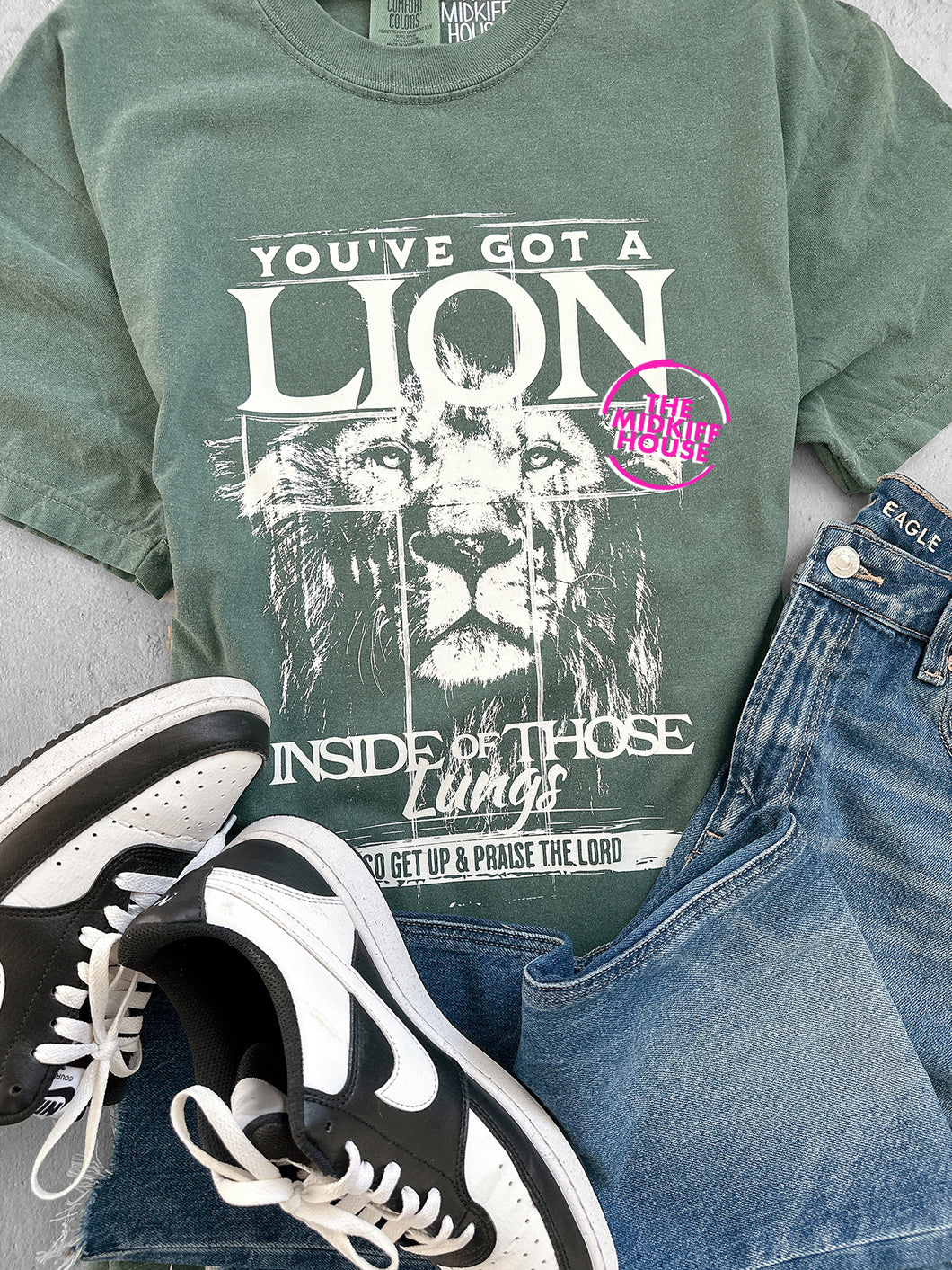 LION INSIDE TEE