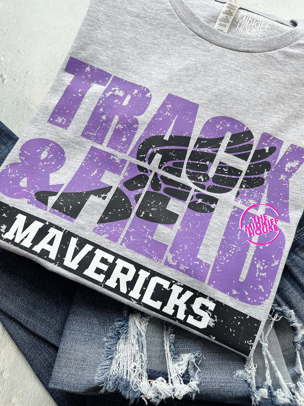 MAVERICKS TRACK BOLD TEE