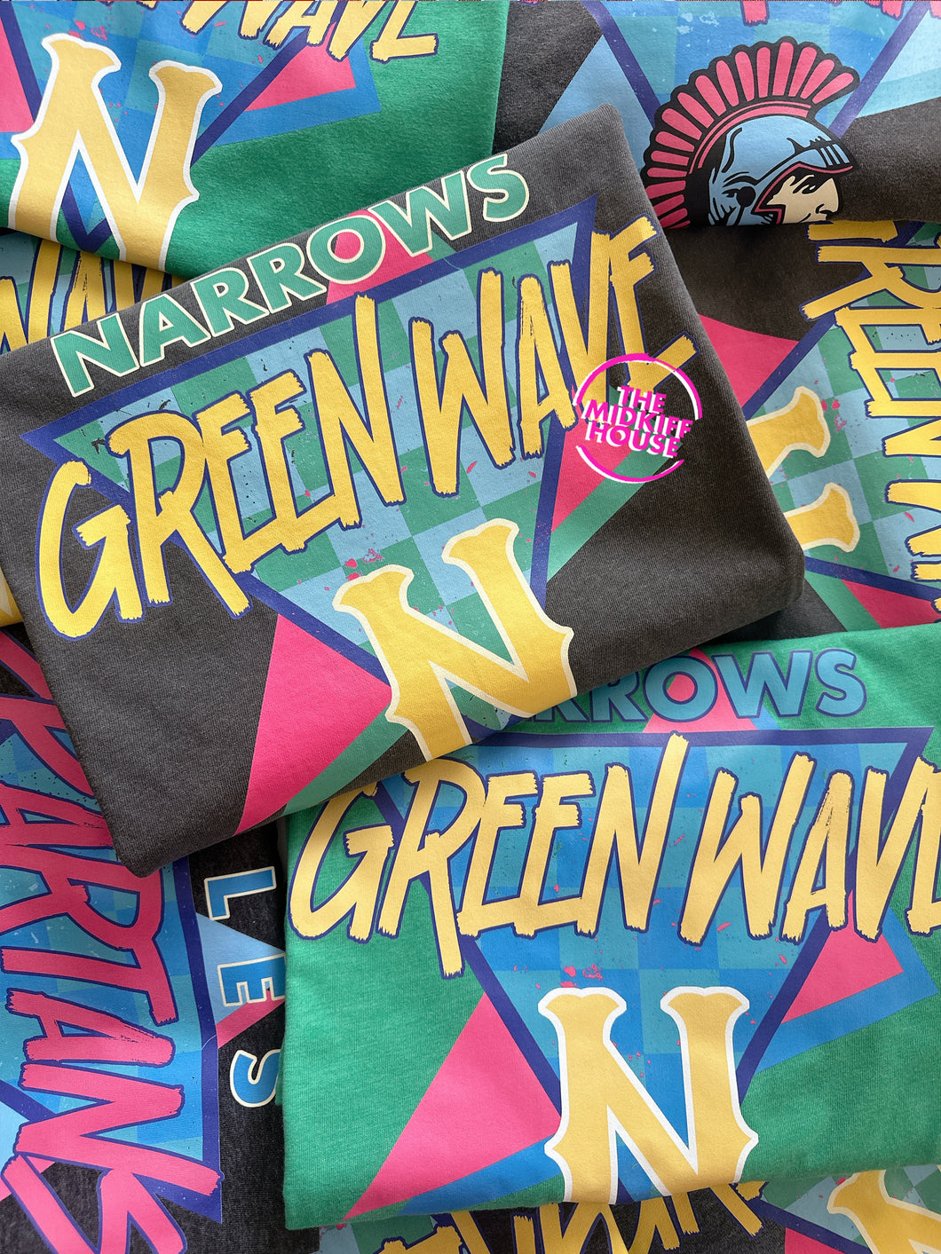 RETRO FUN GREEN WAVE TEE