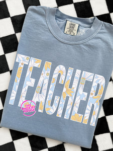 TEACHER BOLD DAISY TEE