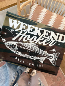 WEEKEND HOOKER CAMO TEE