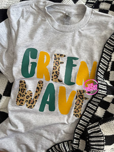 GREEN WAVE LEOPARD STAMP TEE