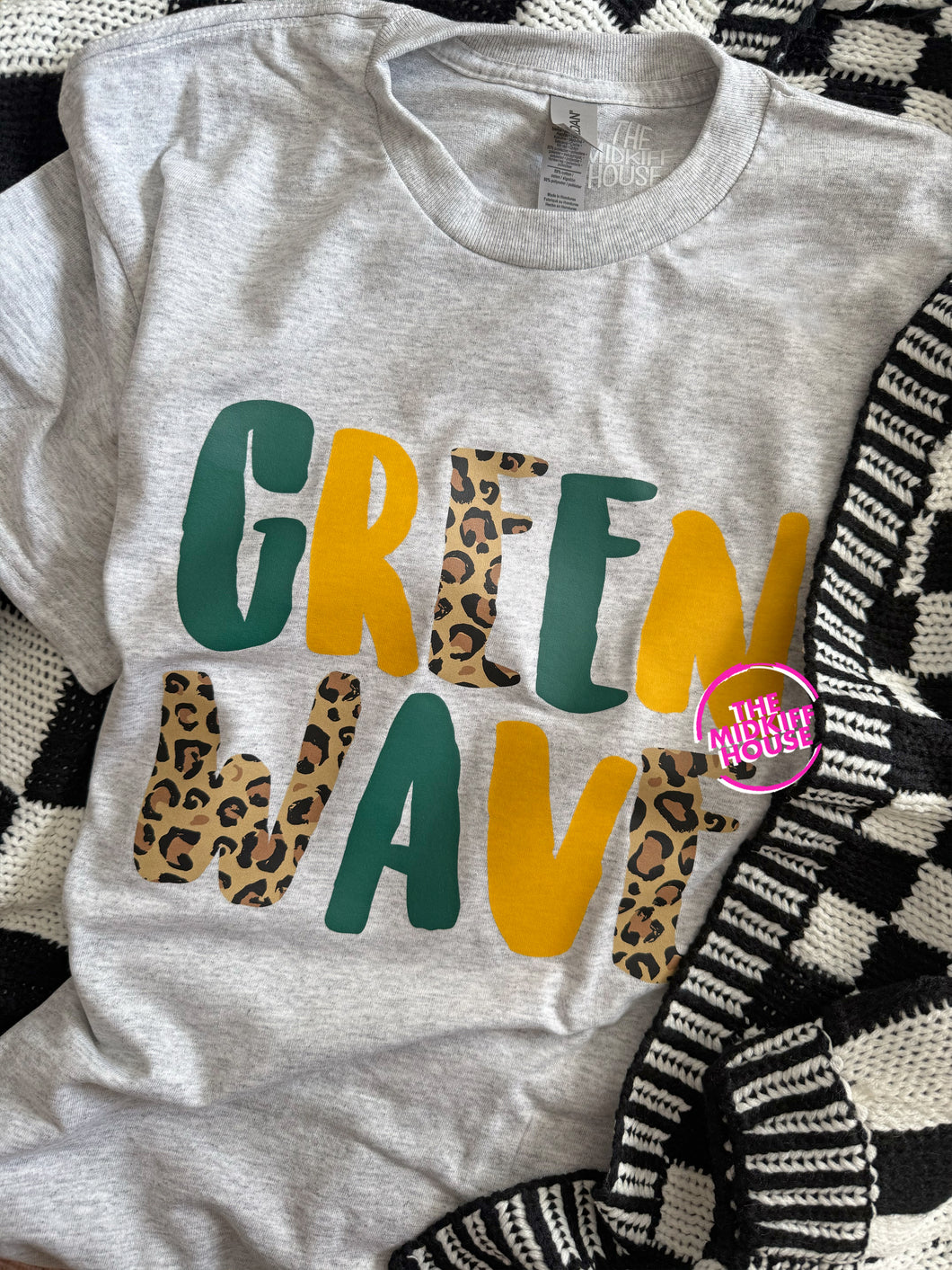 GREEN WAVE LEOPARD STAMP TEE